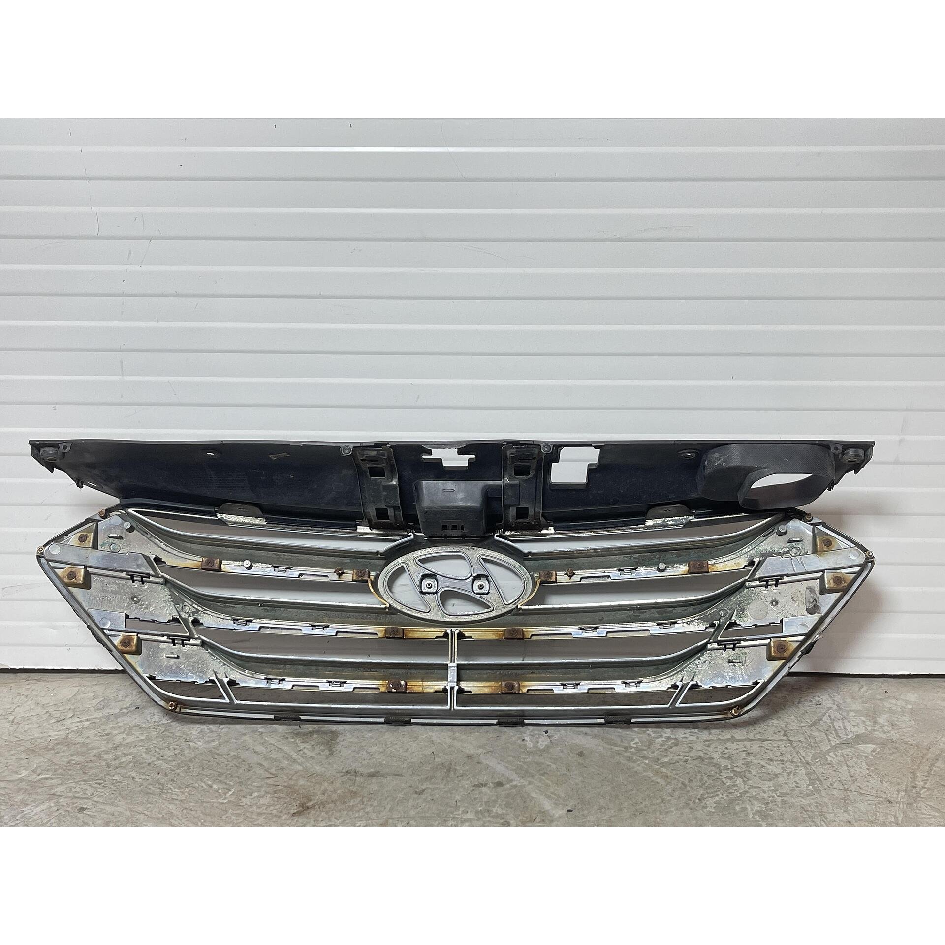 86350 R002.0 Предна решетка за HYUNDAI Santa Fe - 86350-2W000